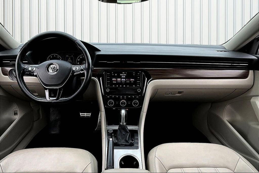 Used 2020 Volkswagen Passat 2.0T SEL image 7