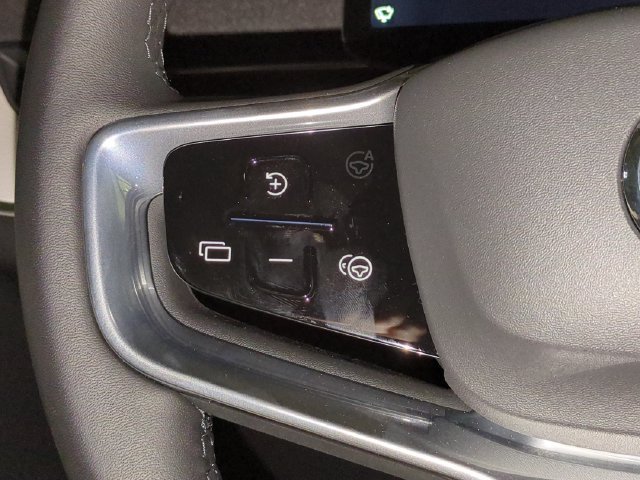 New 2026 Volvo EX90 Ultra AWD/4WD image 18