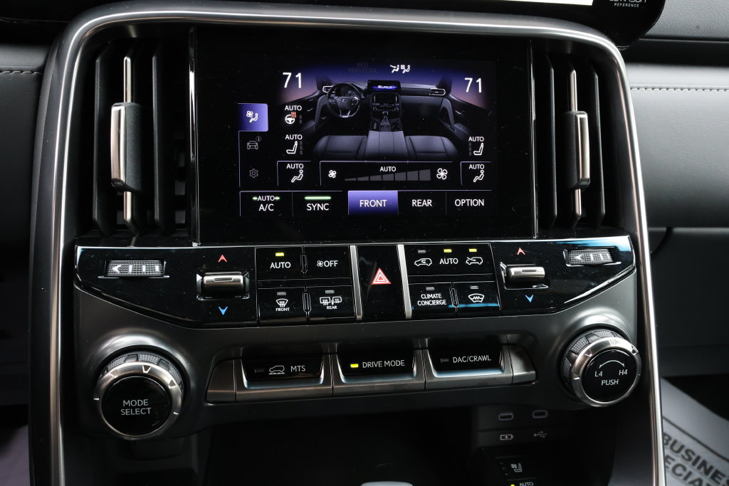 Used 2026 Lexus LX 700h Luxury AWD/4WD image 26