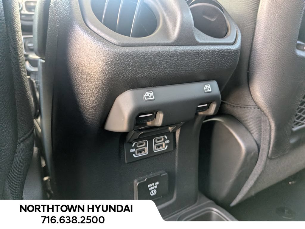 Used 2026 Jeep Gladiator Mojave AWD/4WD image 32