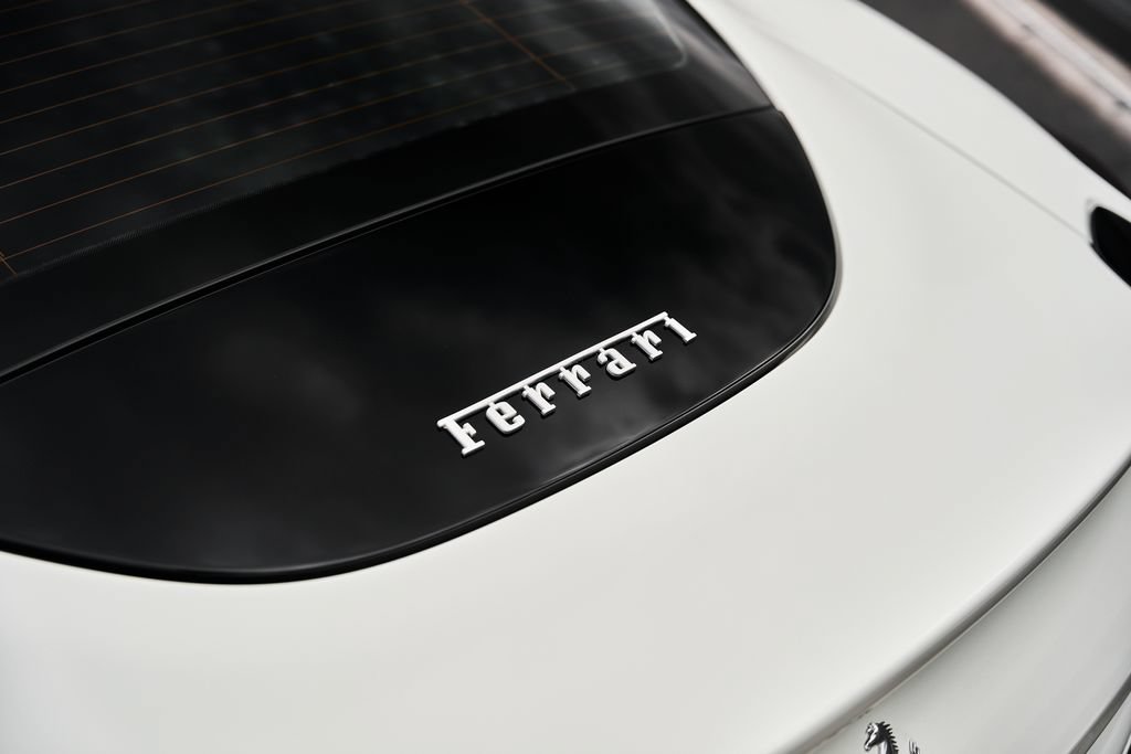 Used 2022 Ferrari Roma RWD image 10