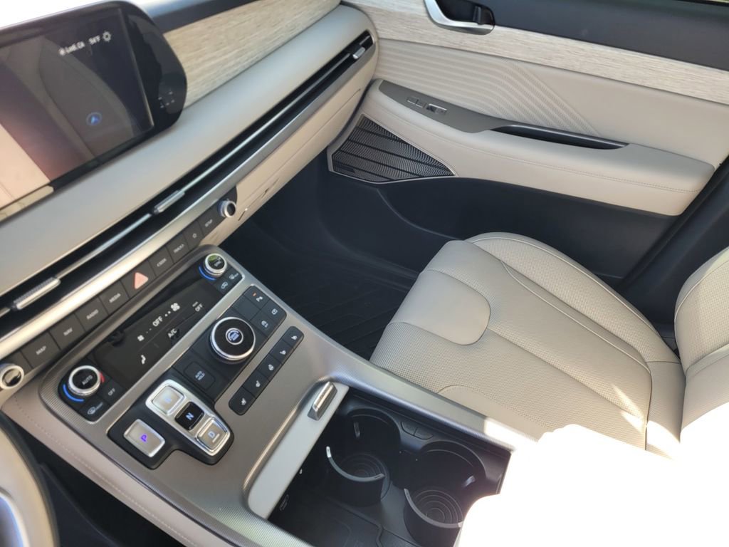 Used 2025 Hyundai Palisade Calligraphy FWD image 12