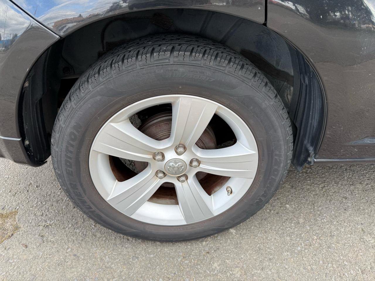 Used 2010 Dodge Caliber SXT image 25