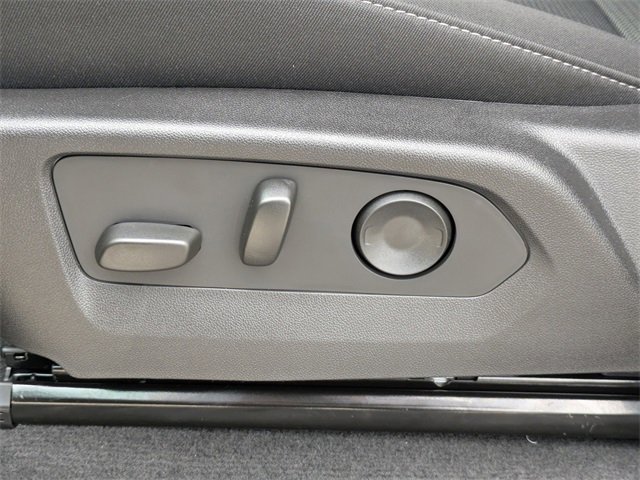 New 2026 GMC Canyon Elevation w/ Convenience Package image 19