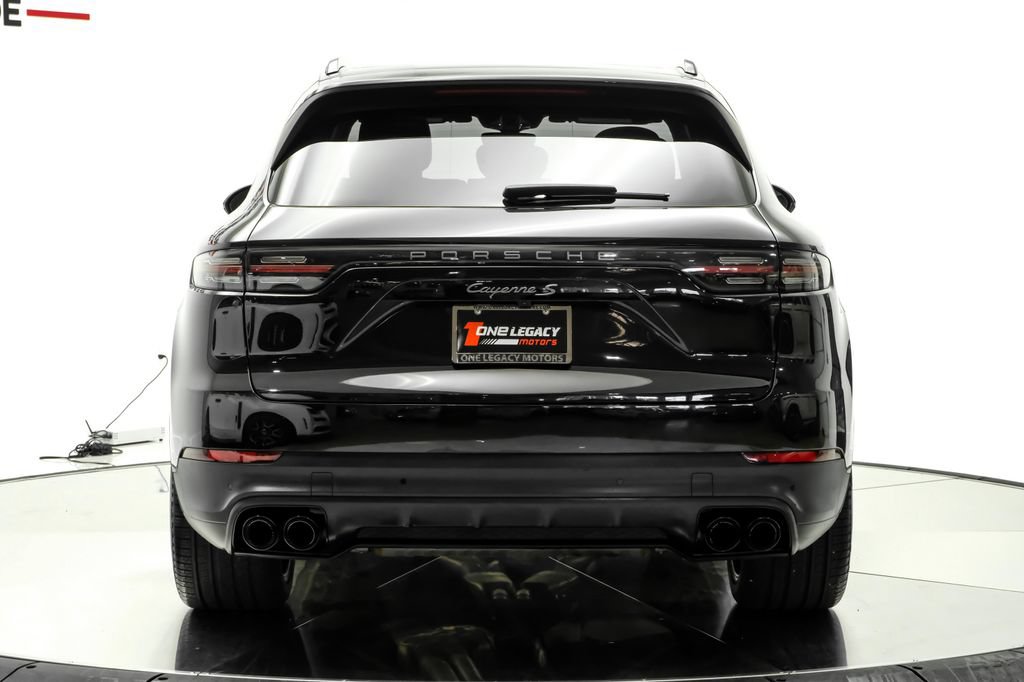 Used 2023 Porsche Cayenne S Platinum w/ Premium Package Plus AWD/4WD image 11