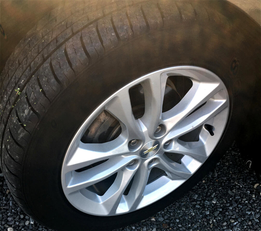 Used 2018 Chevrolet Malibu LT image 9