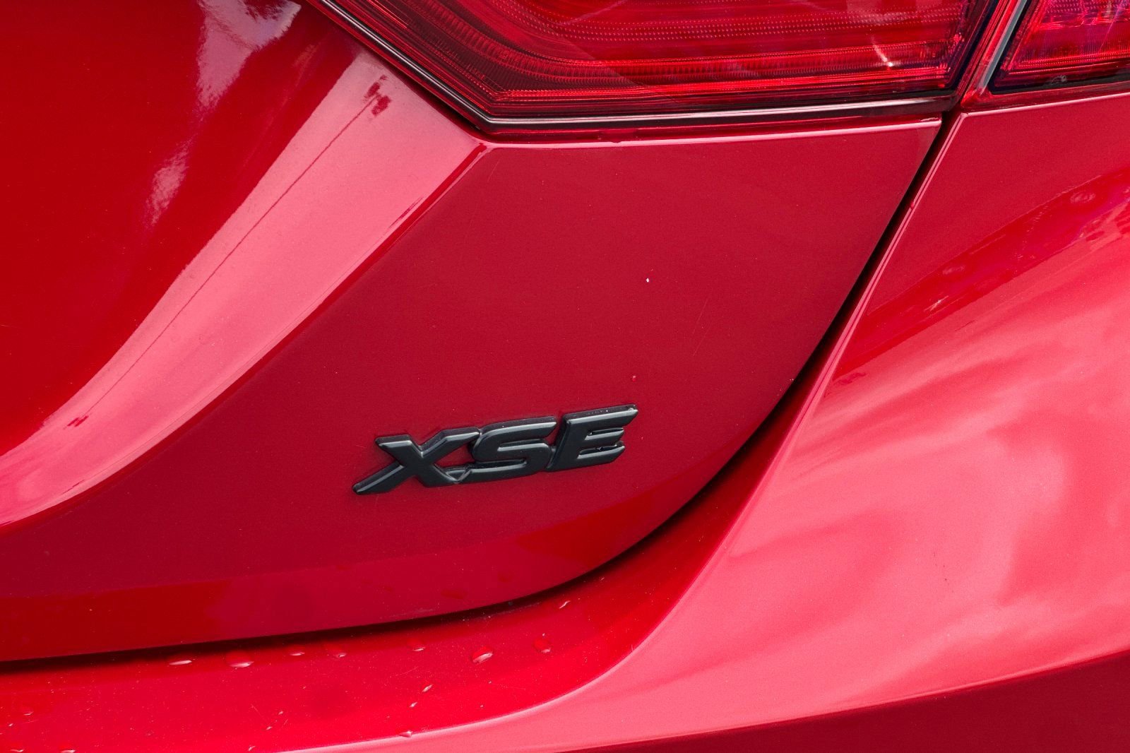 Used 2021 Toyota Camry XSE FWD image 28