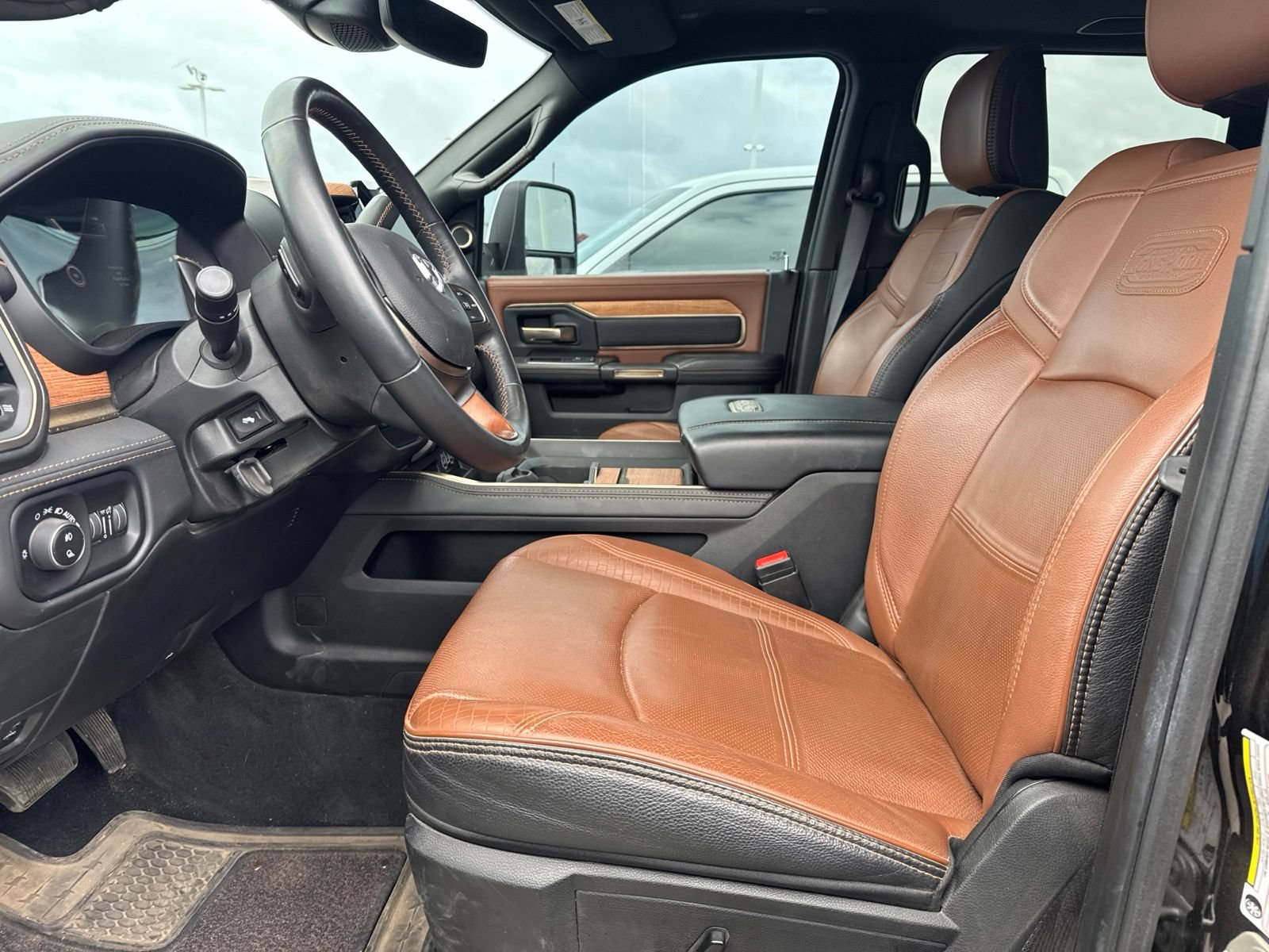 Used 2024 RAM 3500 Limited w/ Safety Group AWD/4WD image 9
