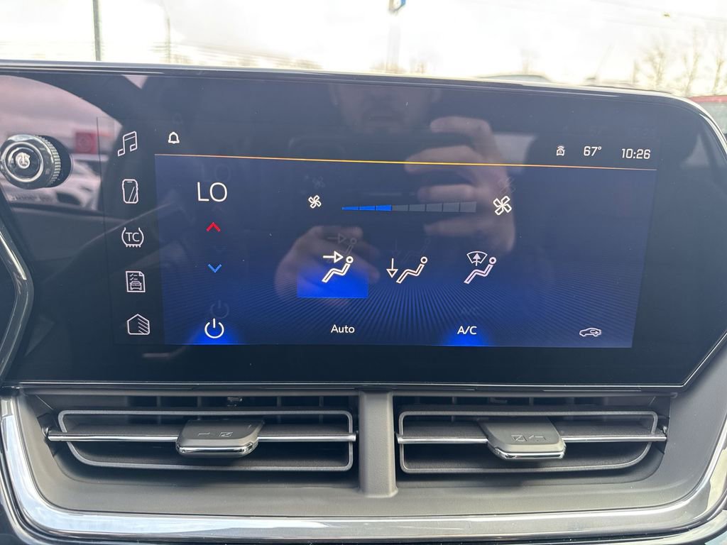 New 2026 Chevrolet Trax RS w/ Sunroof Package image 19