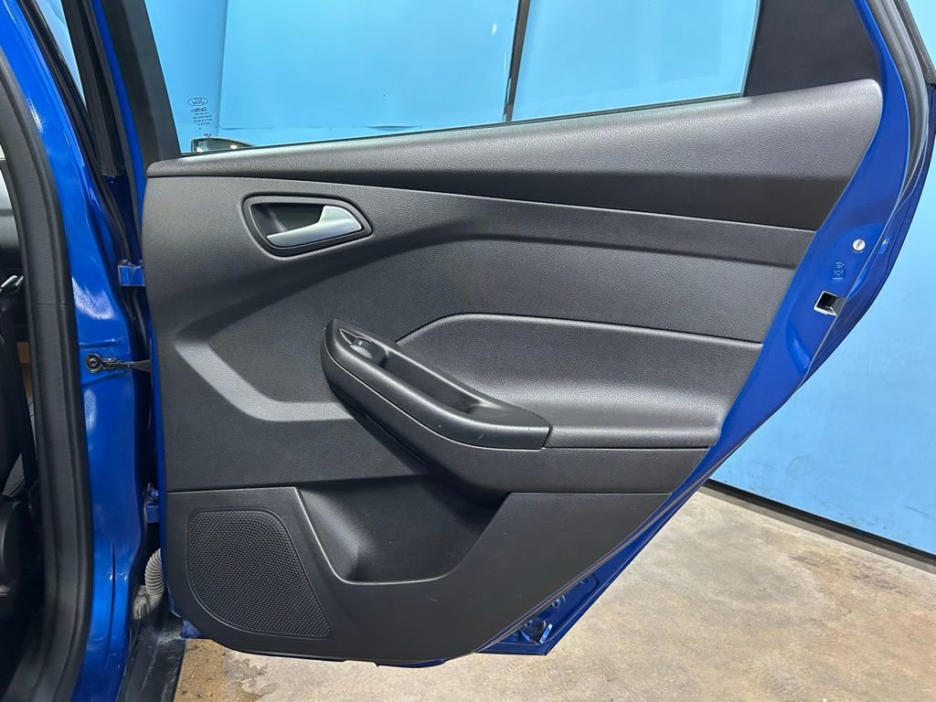 Used 2018 Ford Focus SE w/ SE Appearance Package image 69