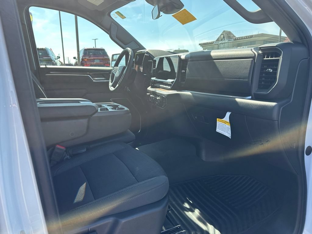 Used 2026 Chevrolet Silverado 1500 RST AWD/4WD image 16