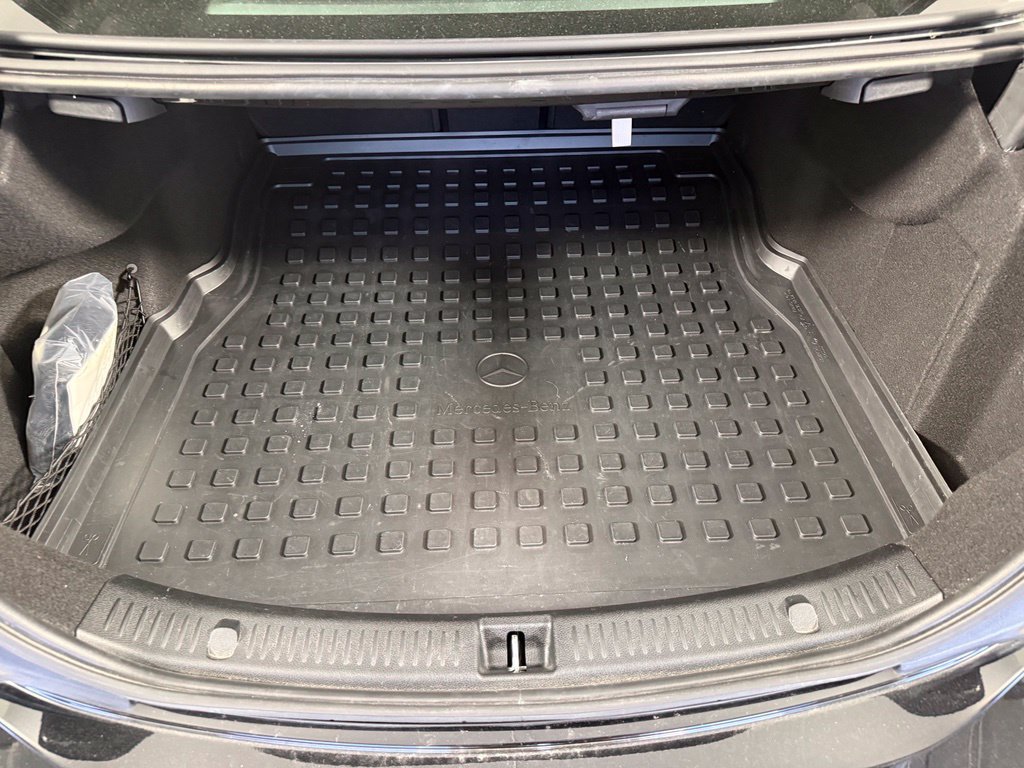 Used 2021 Mercedes-Benz E 350 4MATIC Sedan image 38