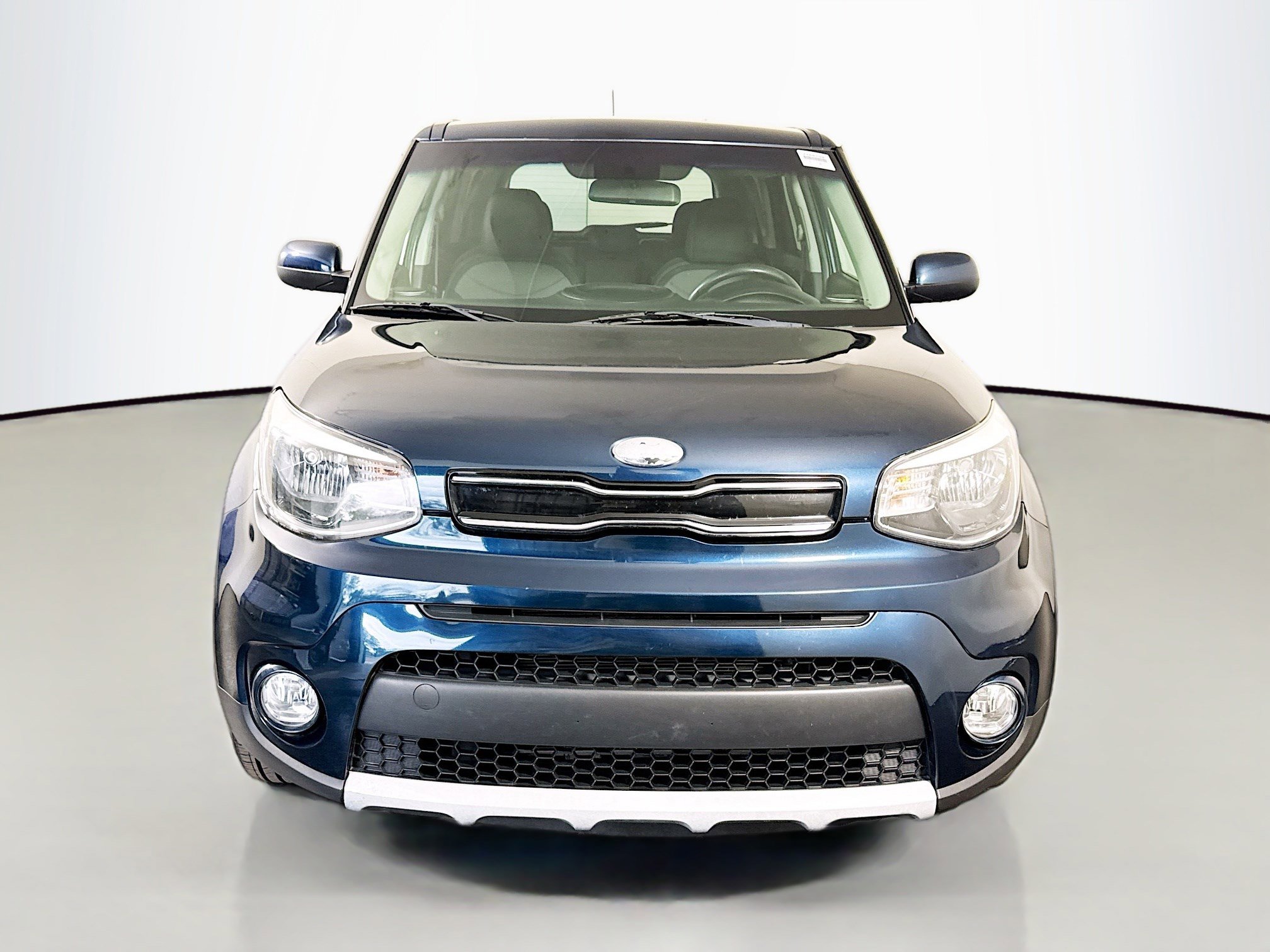 Used 2018 Kia Soul + image 2