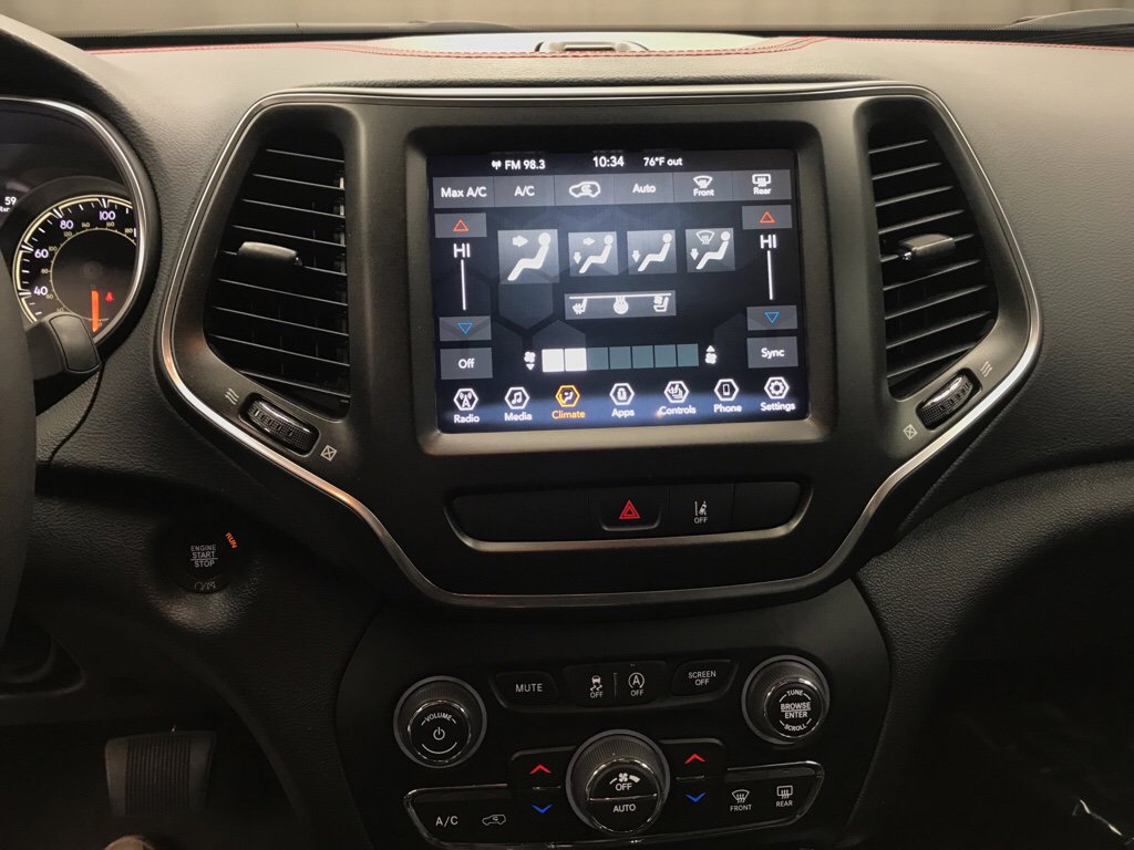 Used 2022 Jeep Cherokee Trailhawk w/ Premium Leather Package image 12