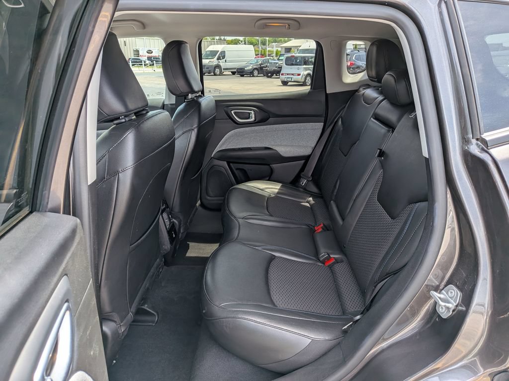 Used 2022 Jeep Compass Latitude w/ Convenience Group AWD/4WD image 16