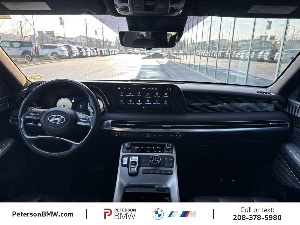 Used 2023 Hyundai Palisade Calligraphy image 2