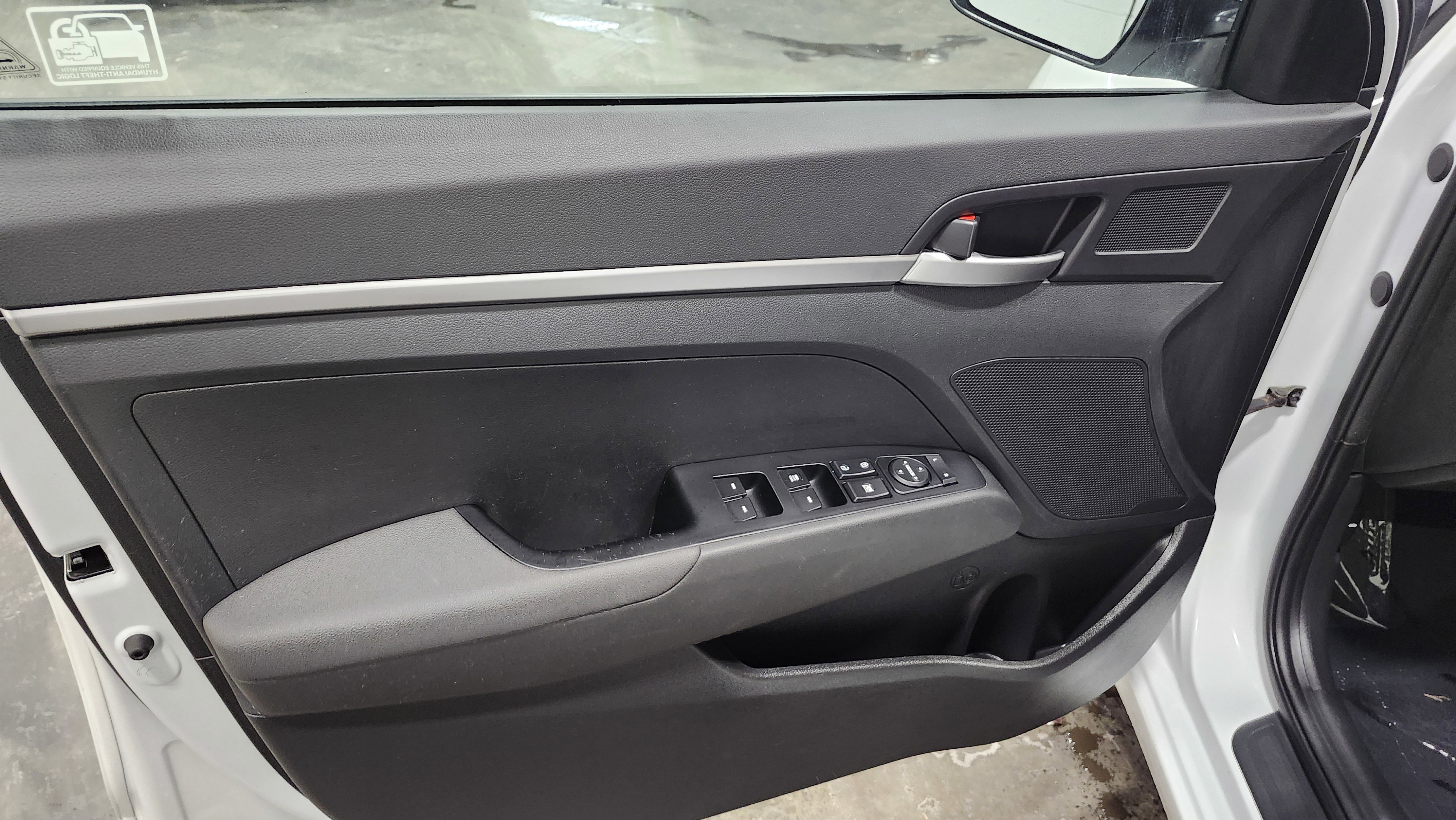 Used 2020 Hyundai Elantra SE w/ Cargo Package (C1) image 22