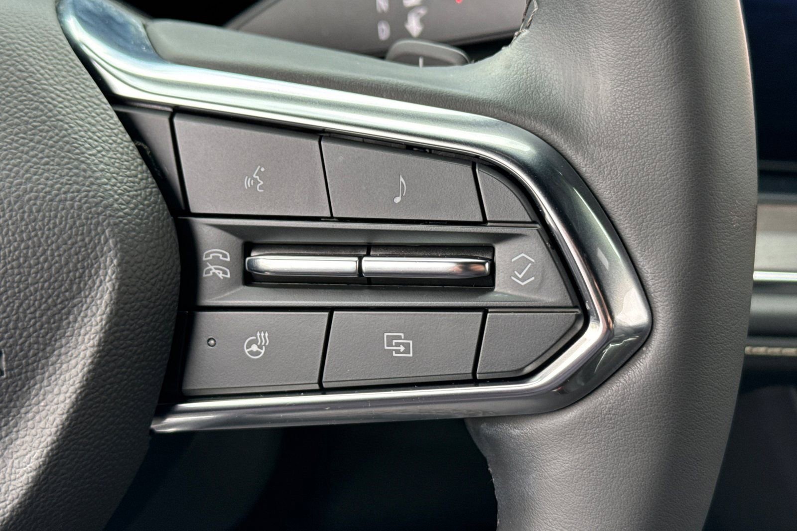 Used 2025 Chevrolet Tahoe Premier image 34