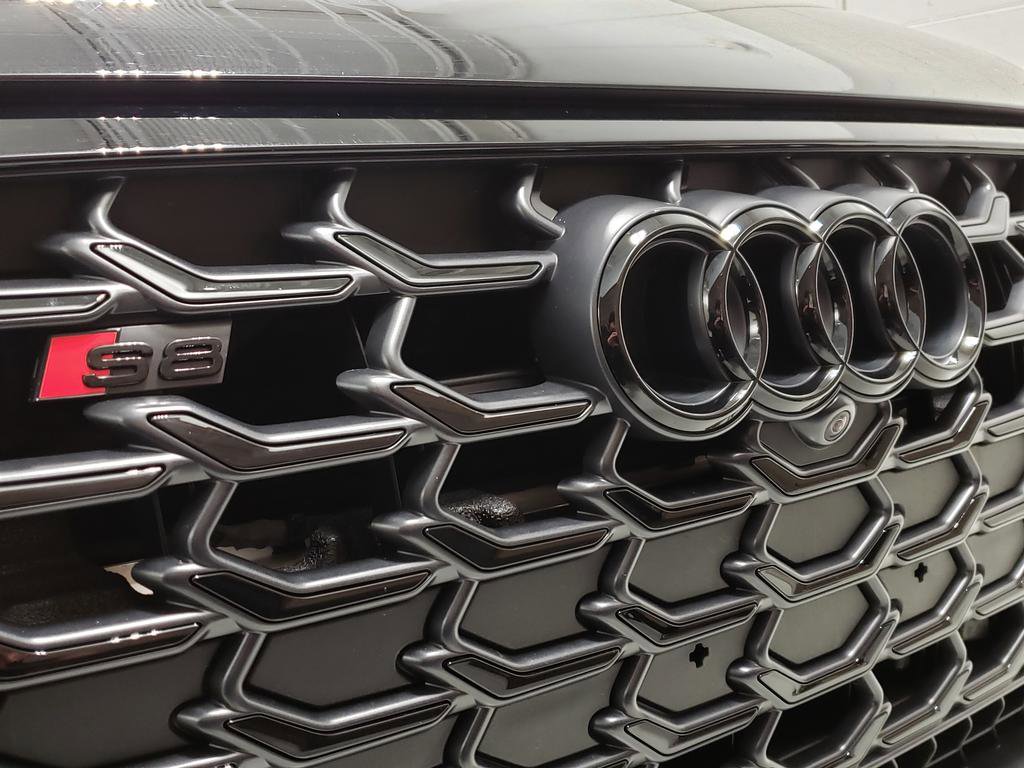 Used 2023 Audi S8 w/ S8 Executive Package image 7