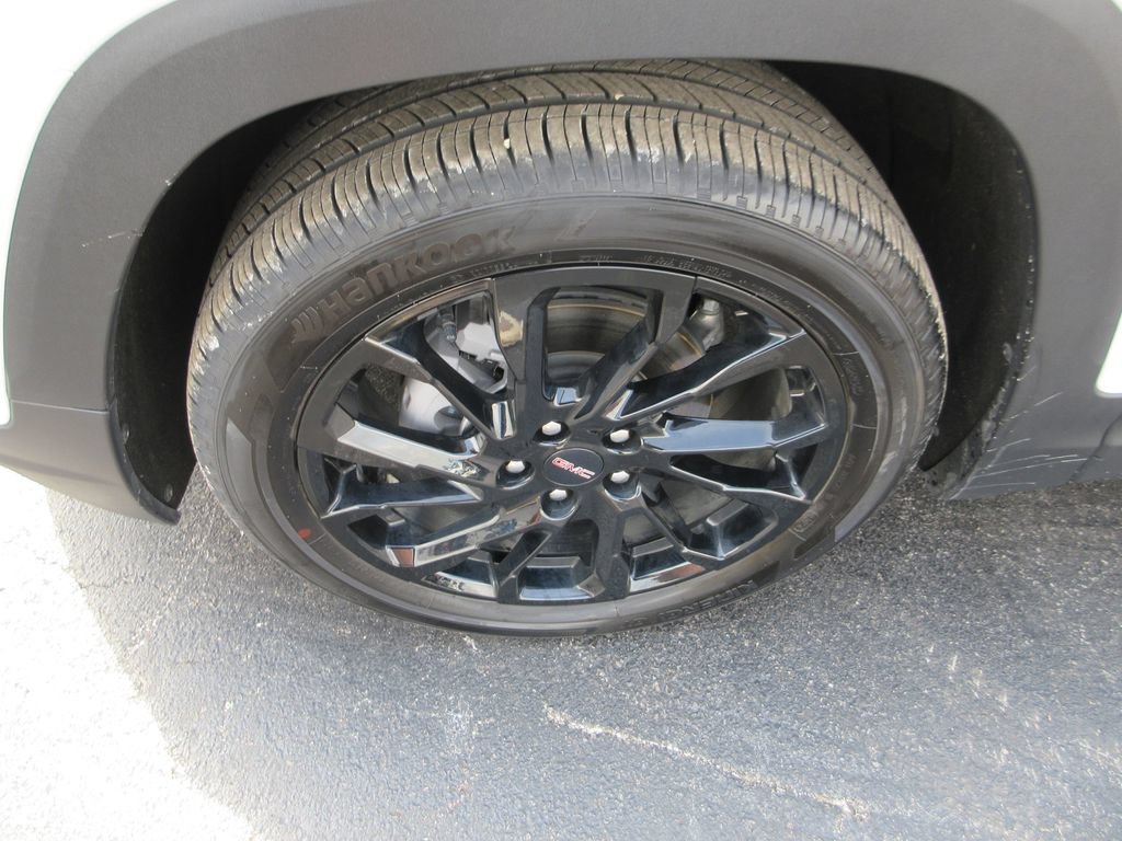 Certified 2024 GMC Terrain SLT w/ Infotainment Package II FWD image 15