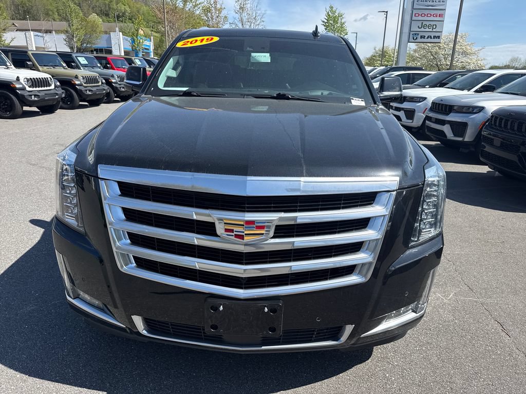 Used 2019 Cadillac Escalade Premium Luxury AWD/4WD image 9