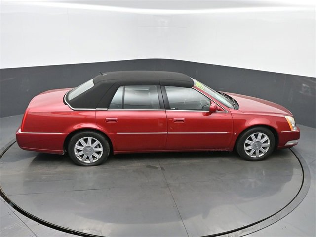 Used 2007 Cadillac DTS Luxury II image 40