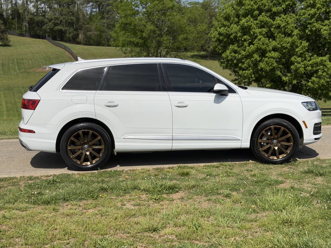 Used 2017 Audi Q7 3.0T Premium Plus image 9