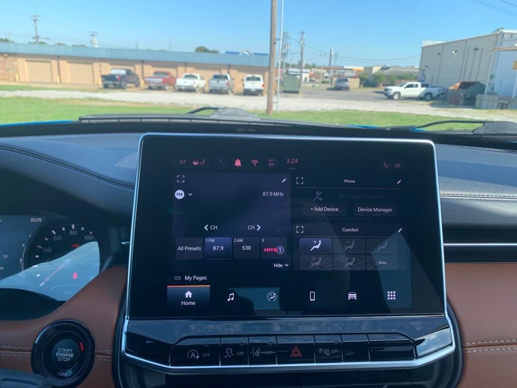 Used 2024 Jeep Compass Limited image 32