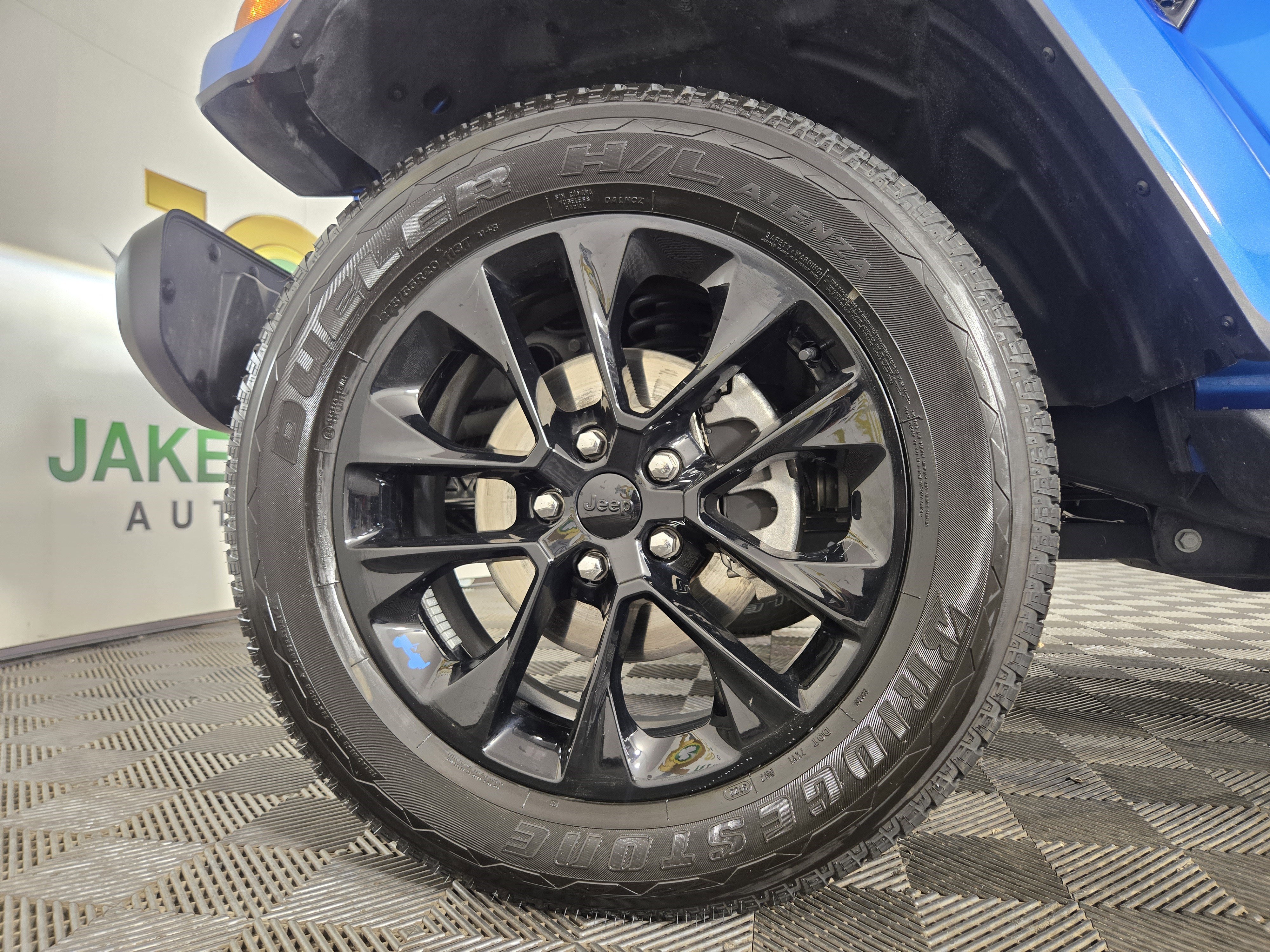 Used 2022 Jeep Wrangler Unlimited Sahara image 33