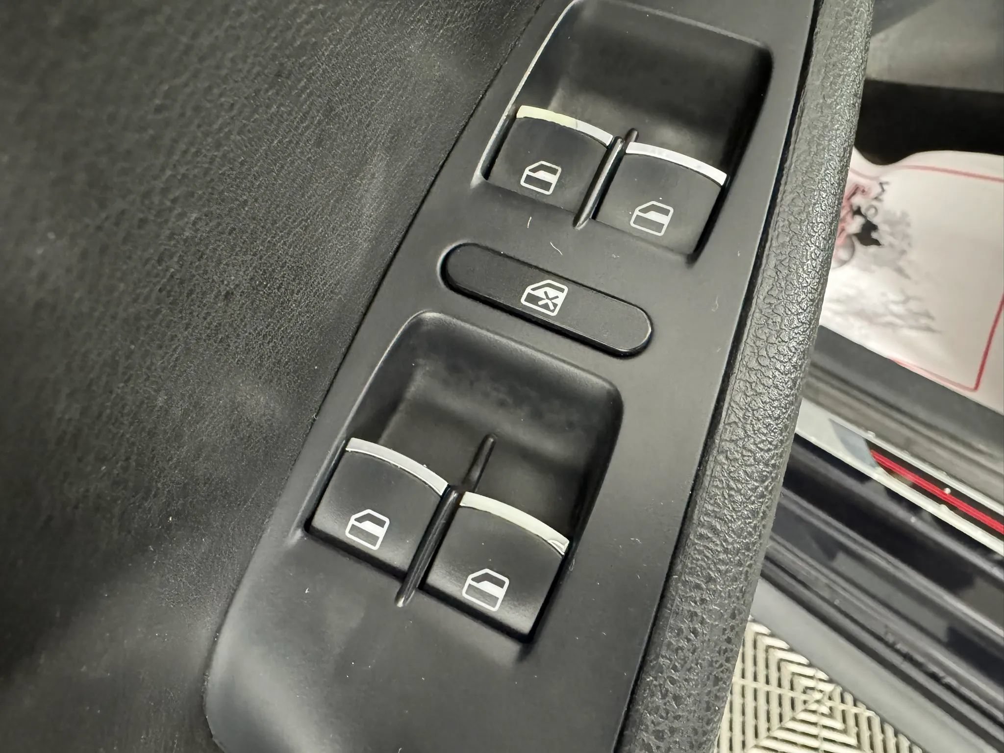 Used 2017 Volkswagen Jetta GLI FWD image 39
