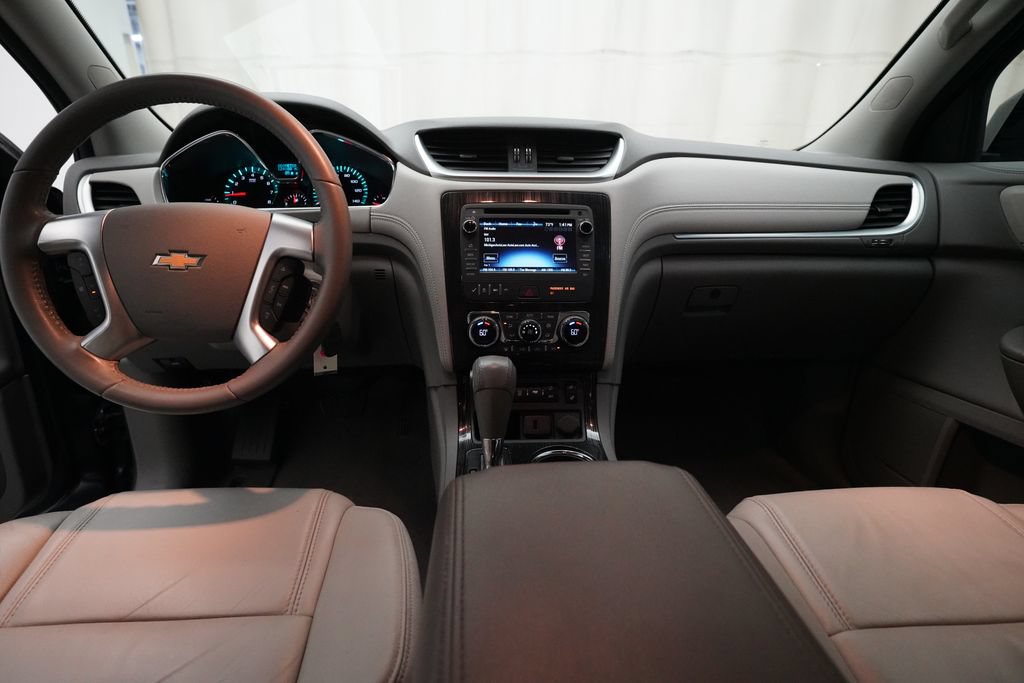 Used 2016 Chevrolet Traverse LT FWD image 5