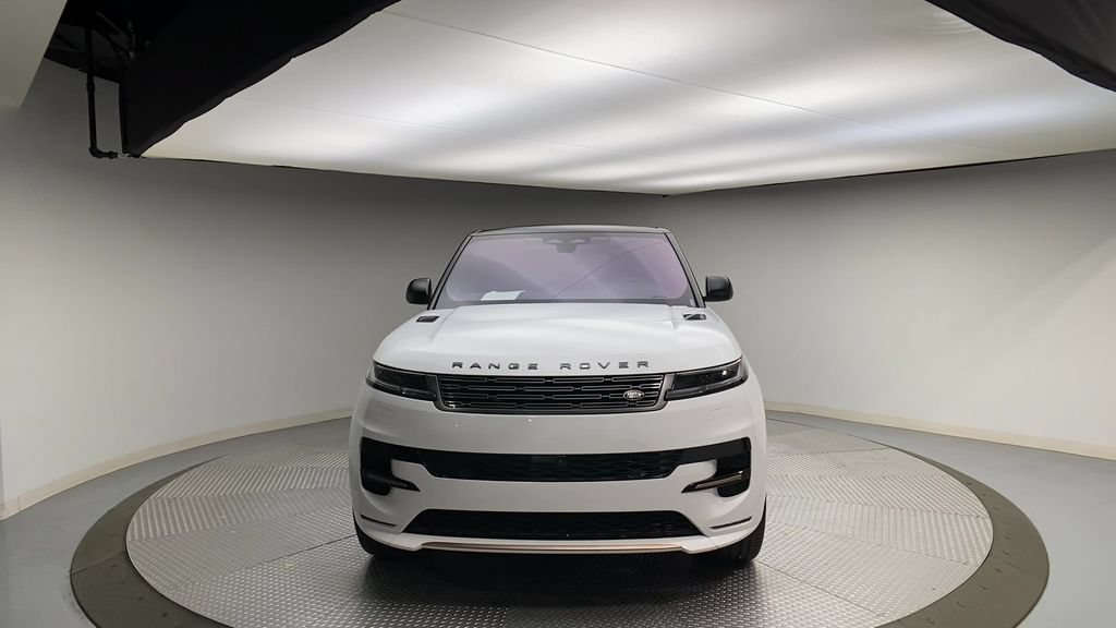 Used 2023 Land Rover Range Rover Sport SE Dynamic AWD/4WD image 3