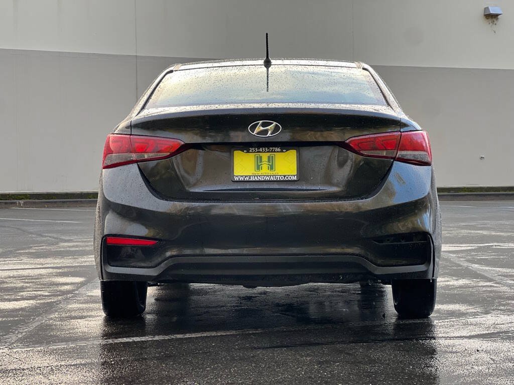Used 2021 Hyundai Accent SE FWD image 4