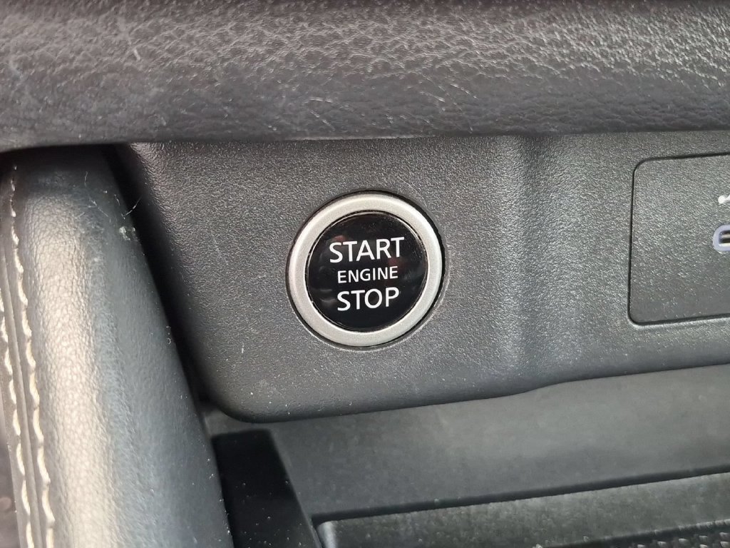 Used 2023 Nissan Rogue SL AWD/4WD image 22