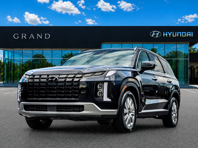 Certified 2025 Hyundai Palisade SEL FWD image 2