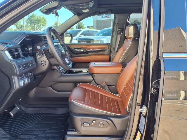 Used 2024 GMC Yukon Denali Ultimate AWD/4WD image 19