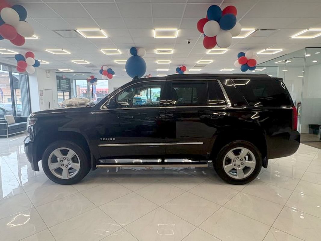 Used 2018 Chevrolet Tahoe LT w/ LT Signature Package AWD/4WD image 4