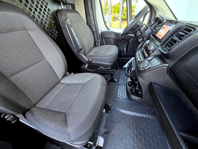 Used 2025 RAM ProMaster 2500 w/ U-Haul Equipment Group FWD image 11
