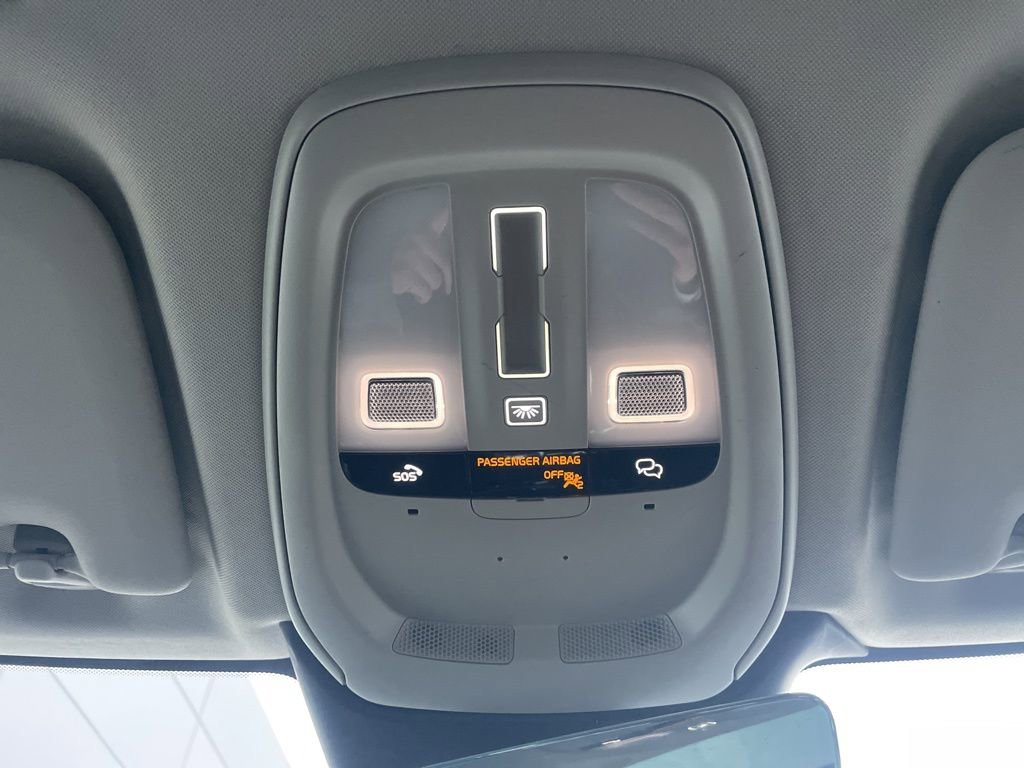 Certified 2023 Volvo XC60 B5 Ultimate image 37