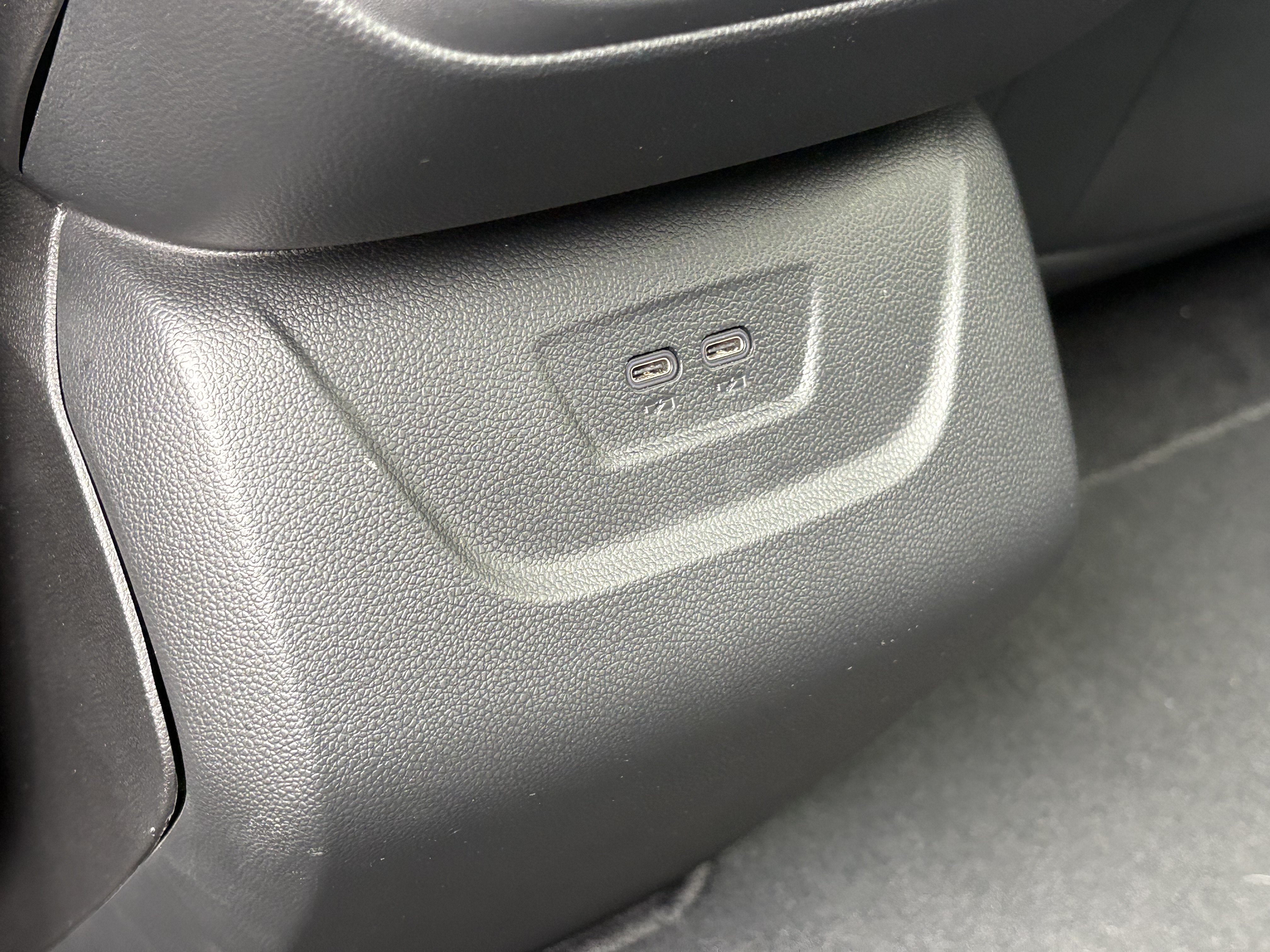 Used 2024 Chevrolet Blazer EV LT AWD/4WD image 13