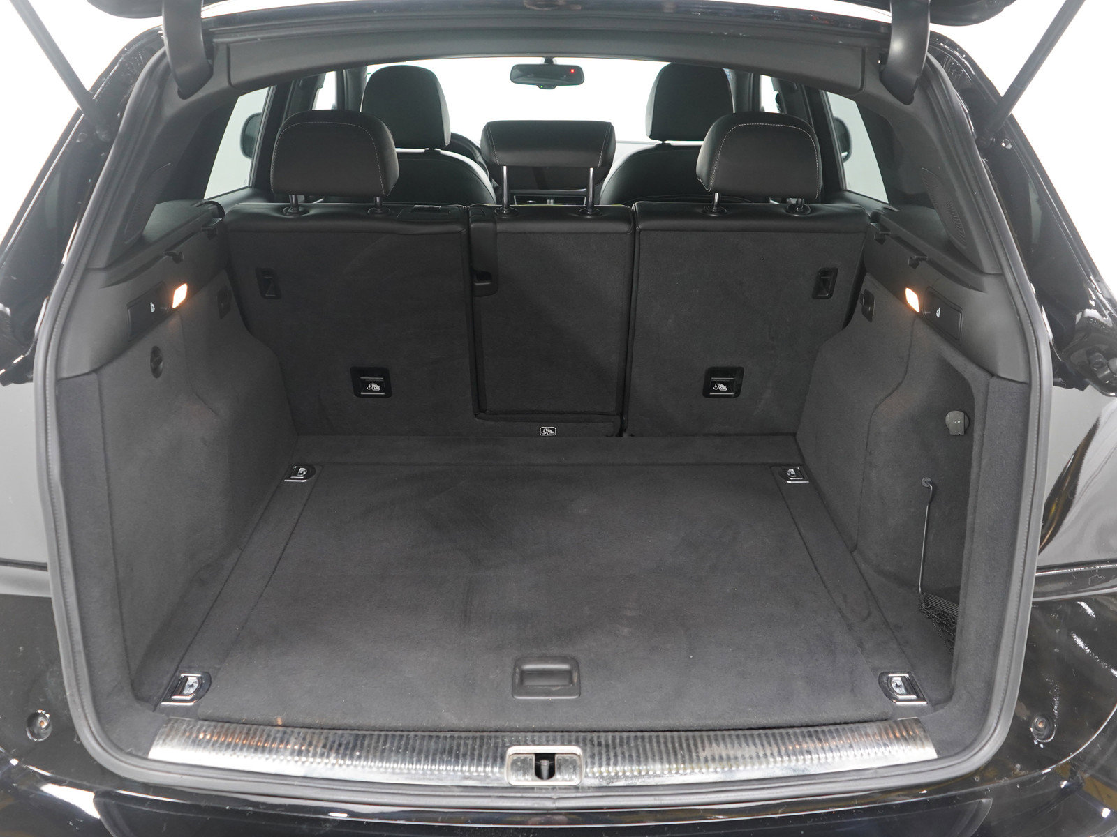 Used 2017 Audi SQ5 Premium Plus w/ Technology Package image 17