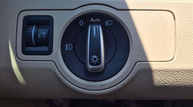 Used 2013 Volkswagen CC R-Line FWD image 16
