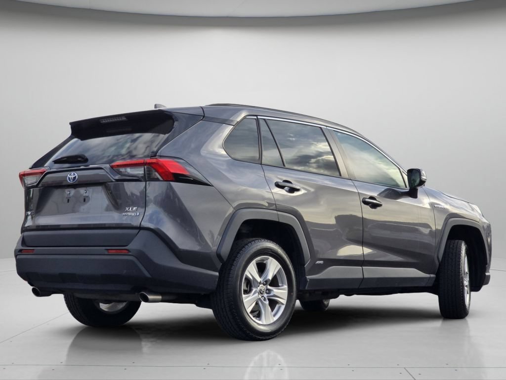 Used 2021 Toyota RAV4 XLE w/ Convenience Package AWD/4WD image 22