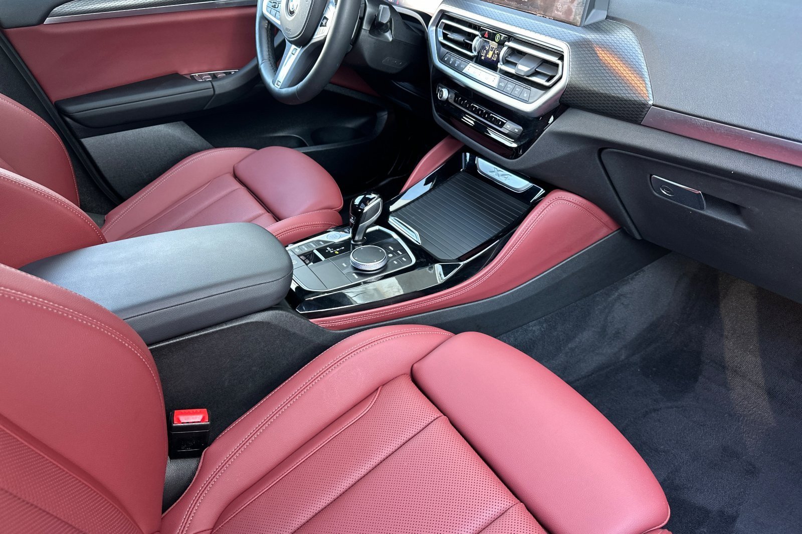 Used 2024 BMW X4 xDrive30i w/ Premium Package AWD/4WD image 15