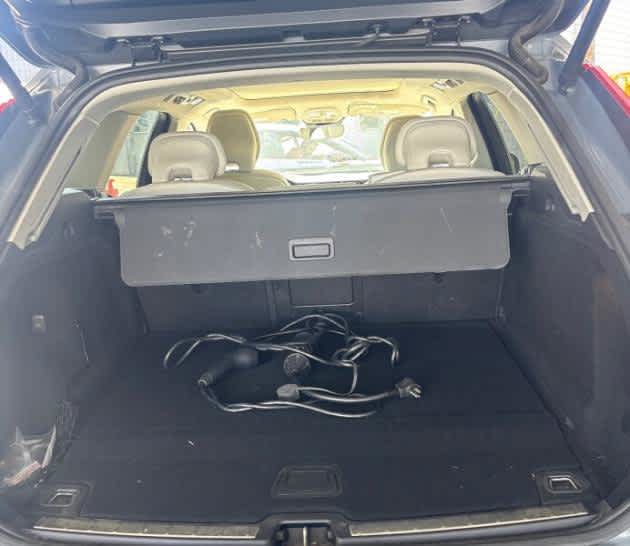 Used 2024 Volvo XC60 T8 Plus AWD/4WD image 9