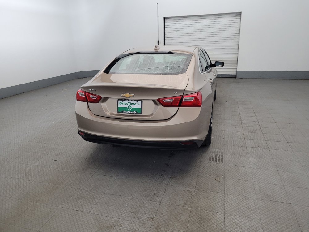 Used 2018 Chevrolet Malibu LT w/ Leather Package FWD image 7