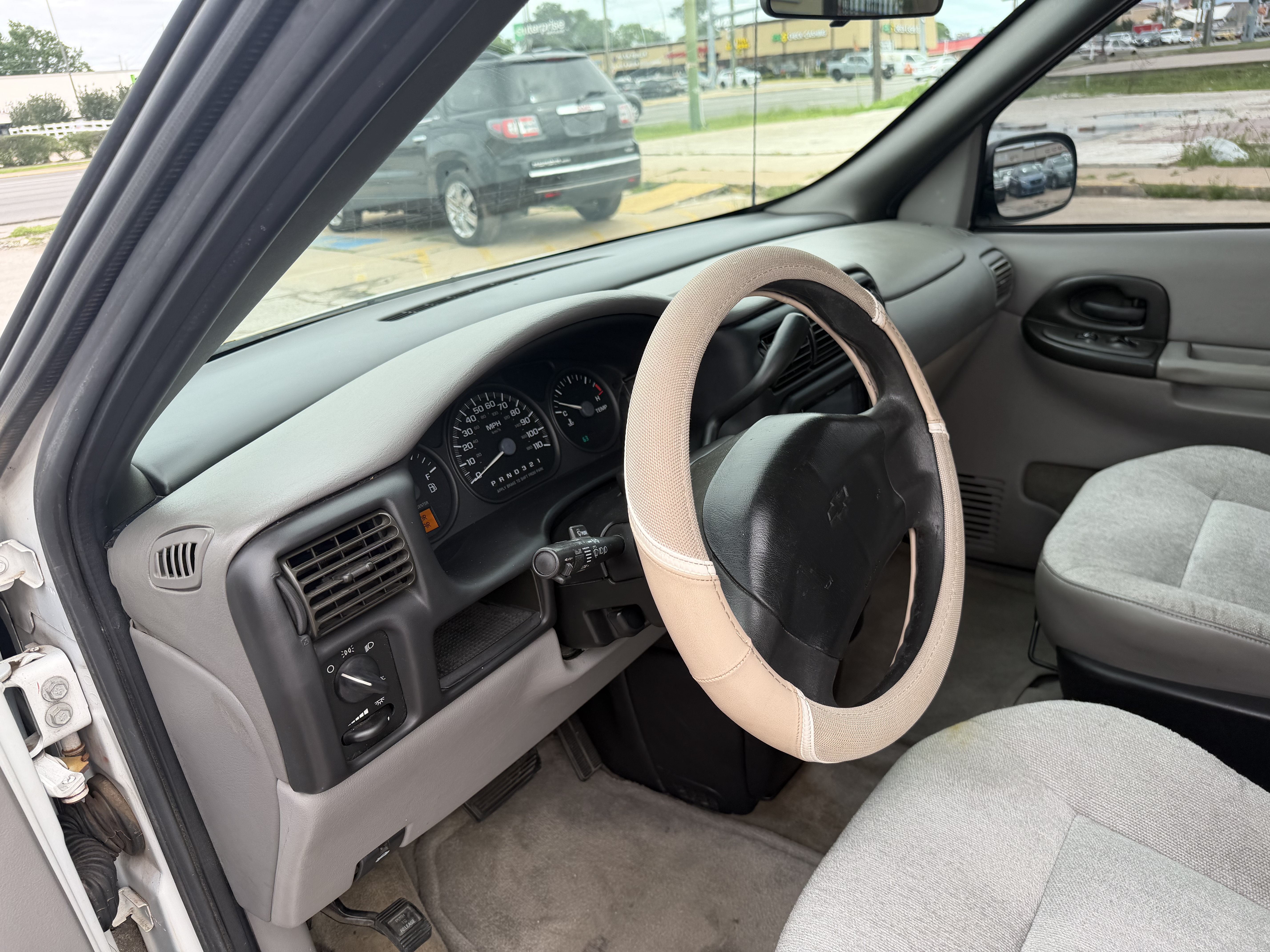 Used 2003 Chevrolet Venture Extended w/ Climate Package FWD image 17