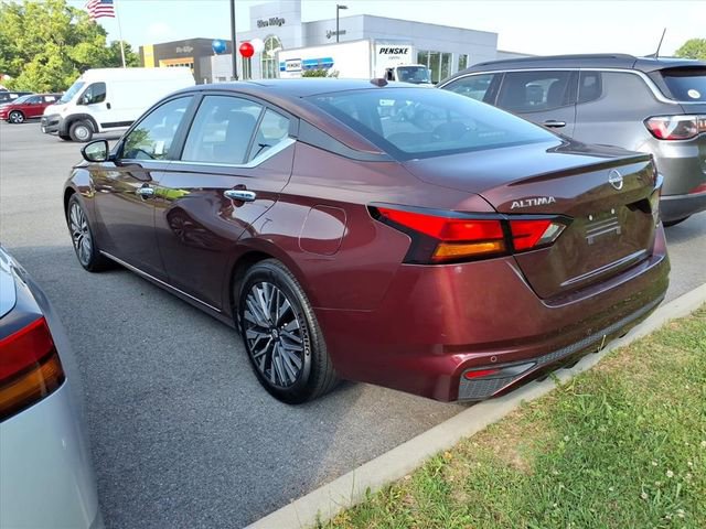 Used 2025 Nissan Altima 2.5 SV FWD image 6