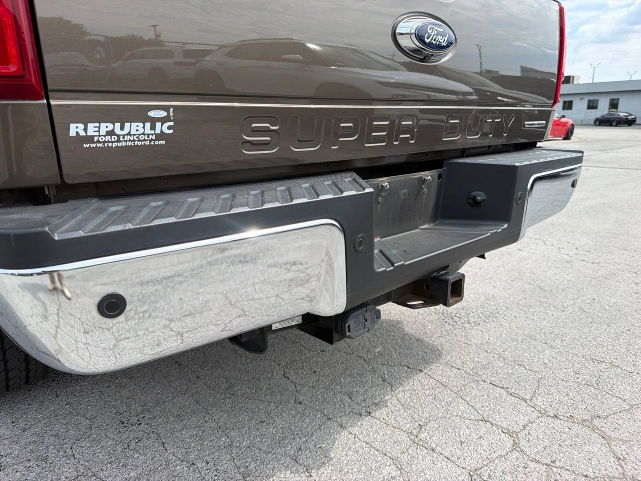 Used 2016 Ford F250 XLT w/ XLT Premium Package AWD/4WD image 5
