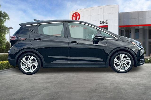 Used 2023 Chevrolet Bolt LT FWD image 3